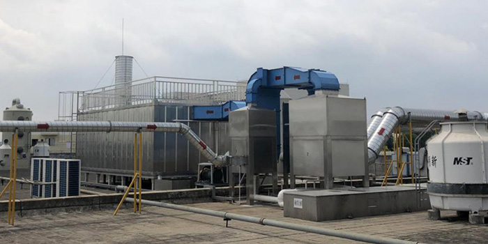 生活污泥焚燒煙氣怎樣處理？翌駿環(huán)保氣水混合塔+生物法廢氣處理設備，煙氣達標排放，環(huán)保驗收合格